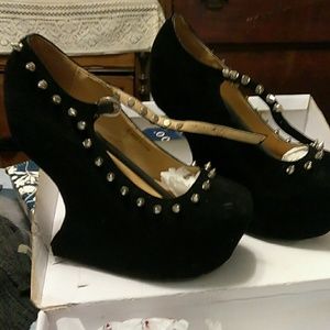 Velvet spiked  6 inch platform